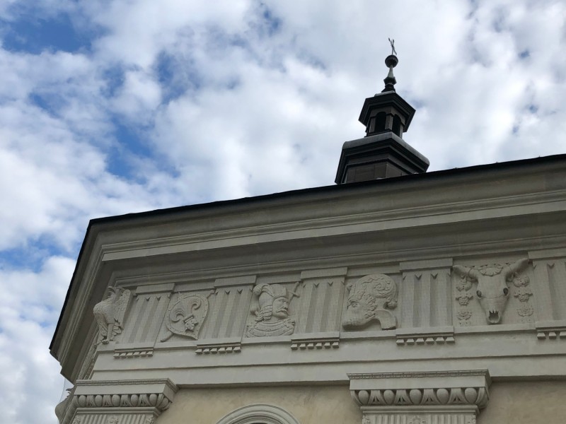 Prace konserwatorskie przy zabytkach polskich w Żółkwi, Instytut POLONIKA