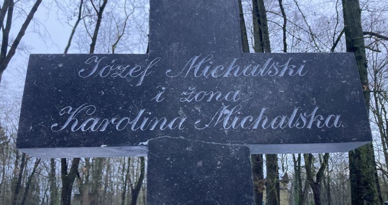 Otwórz galerię (11 fotografii) 1 -nagrobek-j -k -michalskich-po-pracach